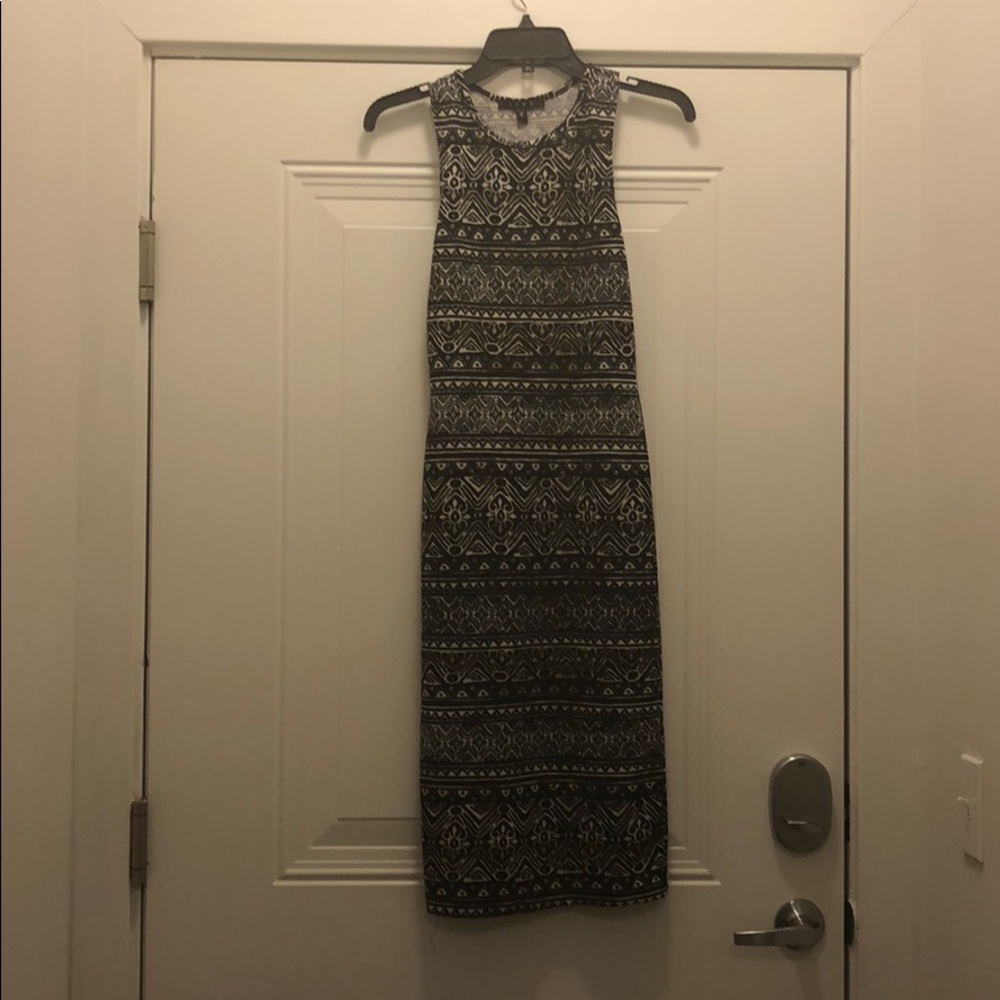 Mid length dress/body con